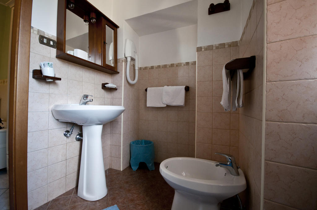 Hotel La Villa Ceccano Rum bild